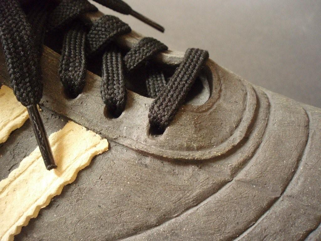 vypálená, zašněrovaná- detail 3